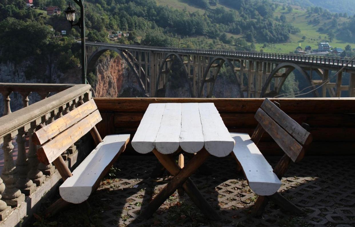 Tara Bridge Castle Hotel Zabljak  Bagian luar foto