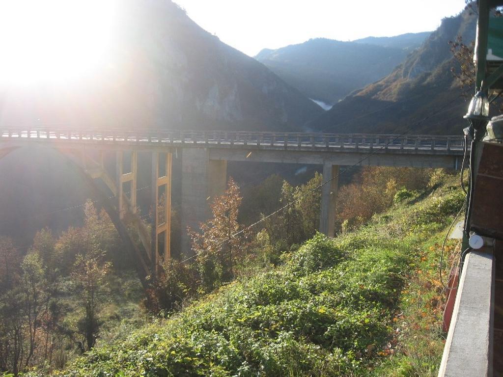 Tara Bridge Castle Hotel Zabljak  Bagian luar foto